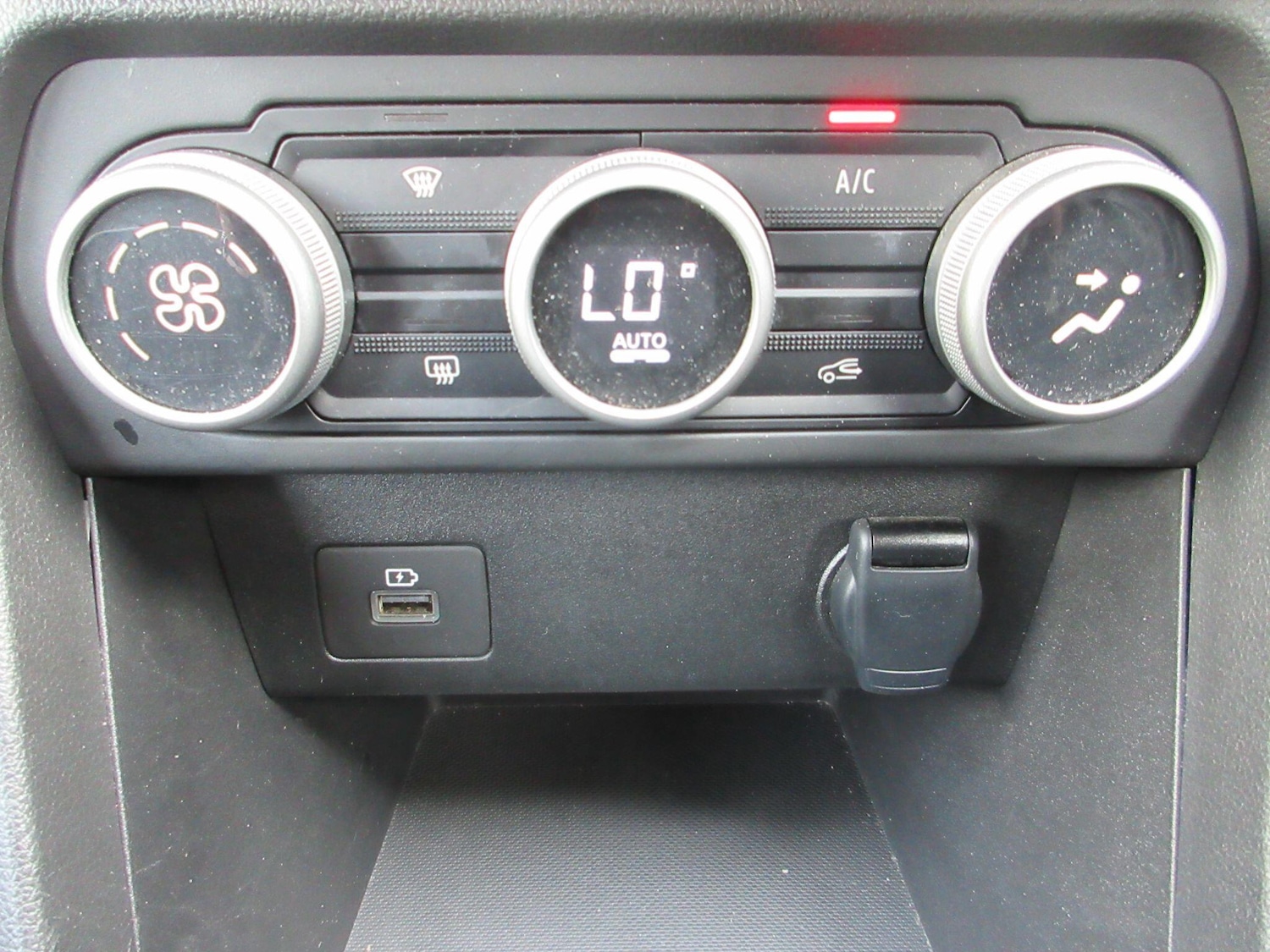 Used Dacia Sandero Stepway 2023 for sale - 77970351: Photo 37