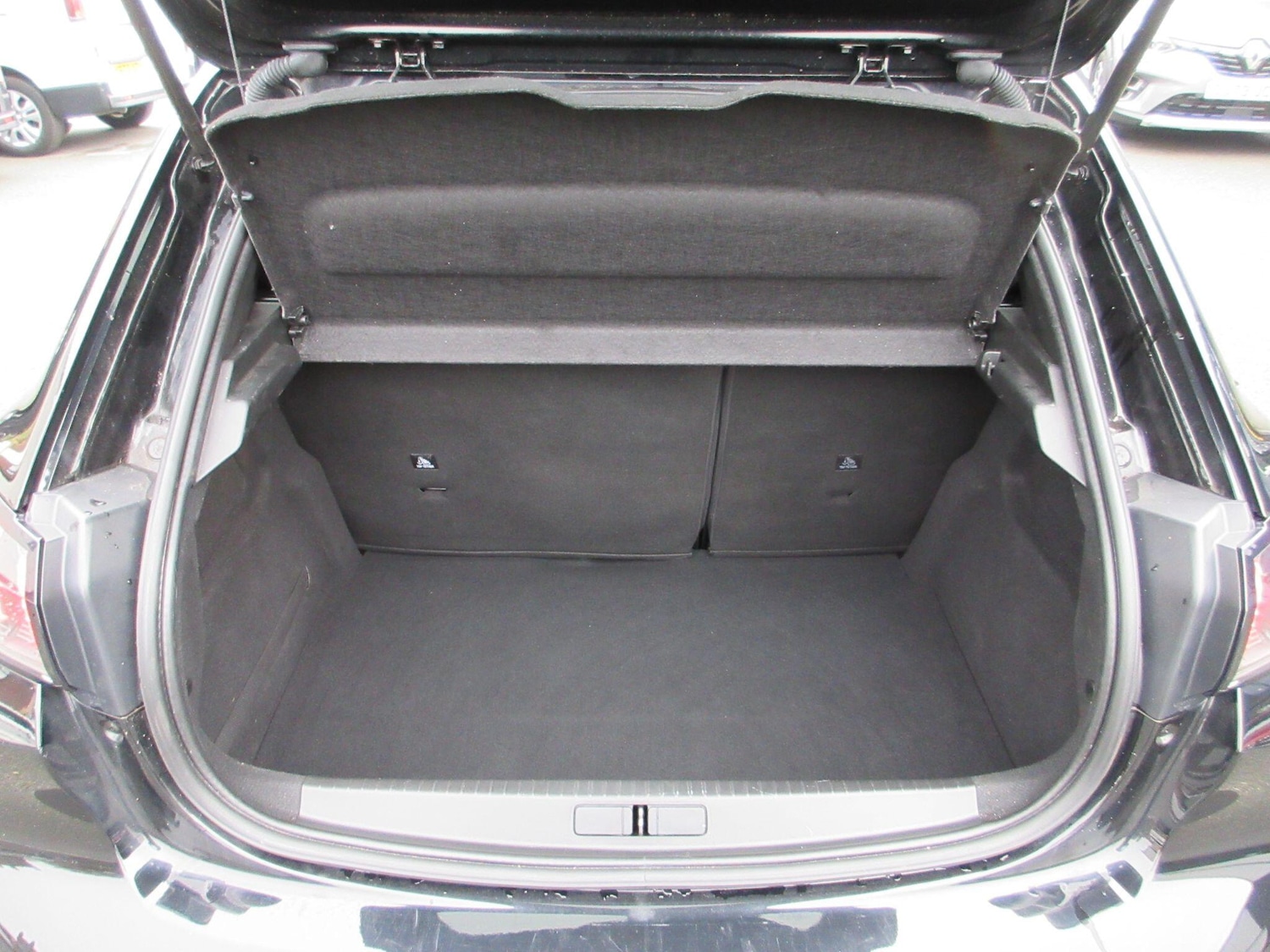 Used Peugeot 208 2021 for sale - 77439845: Photo 10