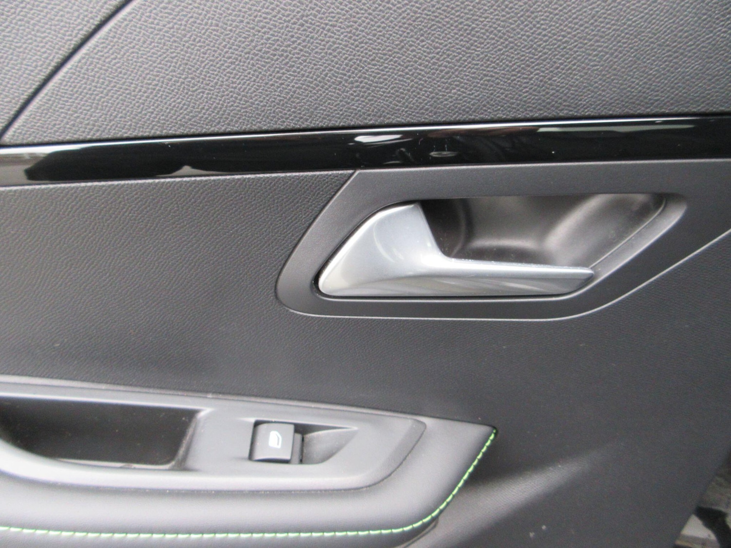 Used Peugeot 208 2021 for sale - 77439845: Photo 18