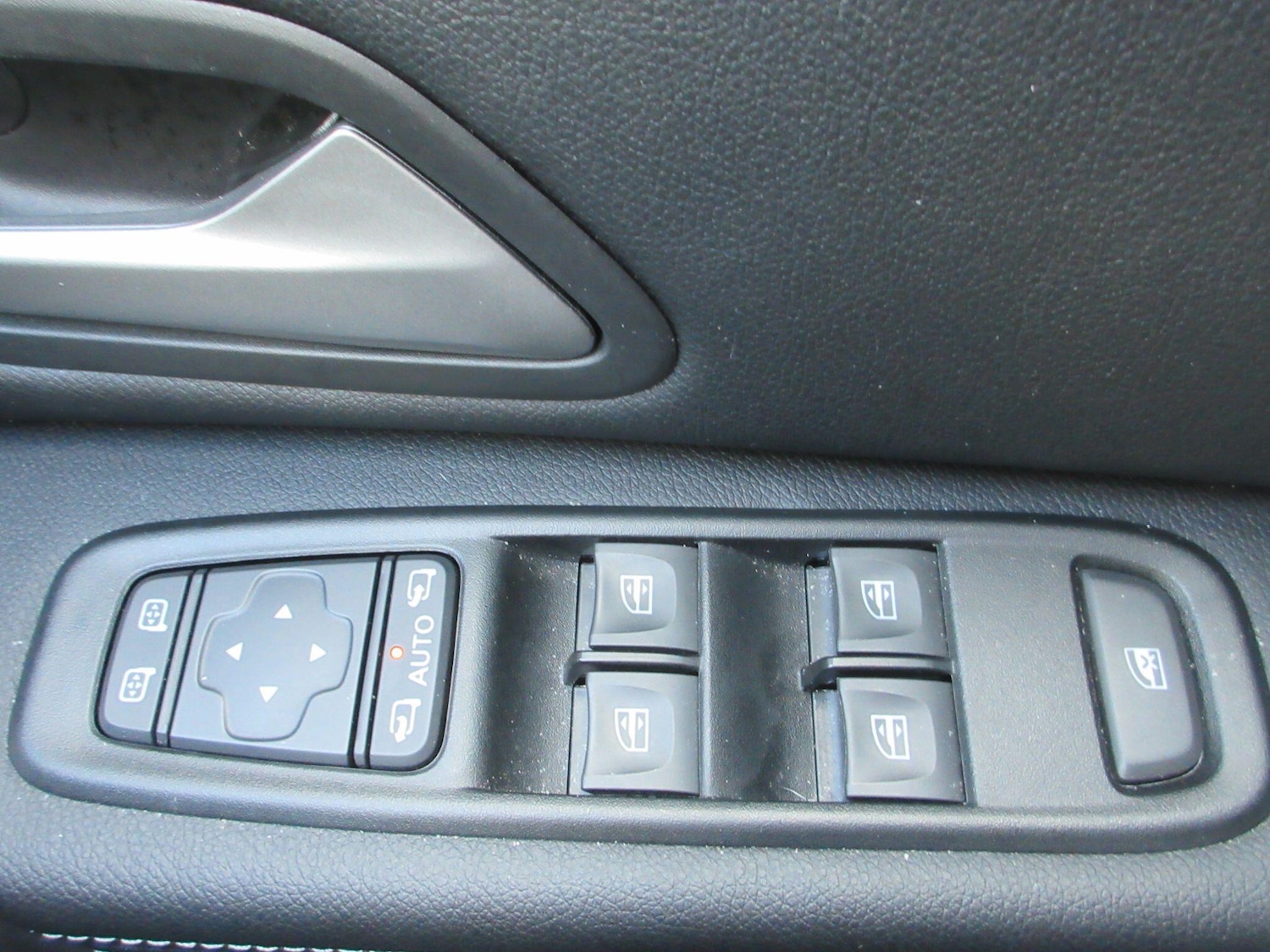 Used Dacia Duster 2023 for sale - 77315495: Photo 40