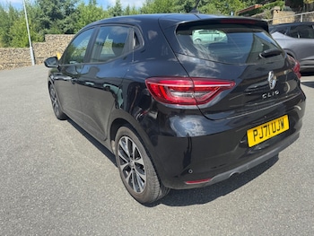 Used Renault Clio 2021 for sale - 79188396: Photo