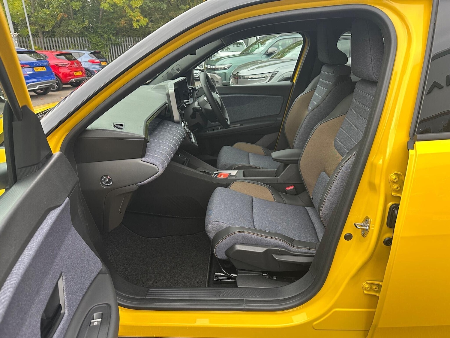 Used Renault 5 E-Tech electric for sale - 76608095: Photo 17