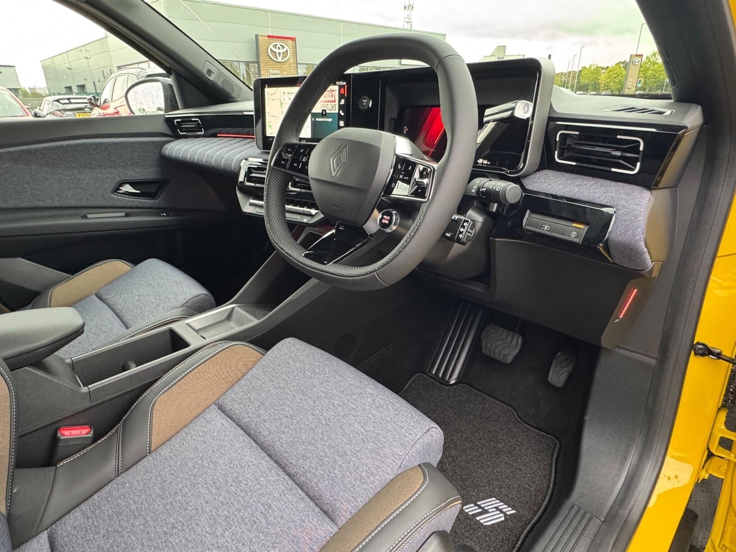 Used Renault 5 E-Tech electric for sale - 76608095: Photo 41