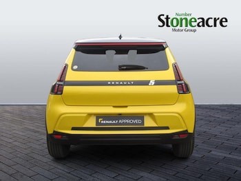 Used Renault 5 E-Tech electric 2025 for sale - 76608095: Photo