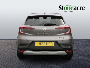 Used Renault Captur 2023 for sale - 76360627: Photo