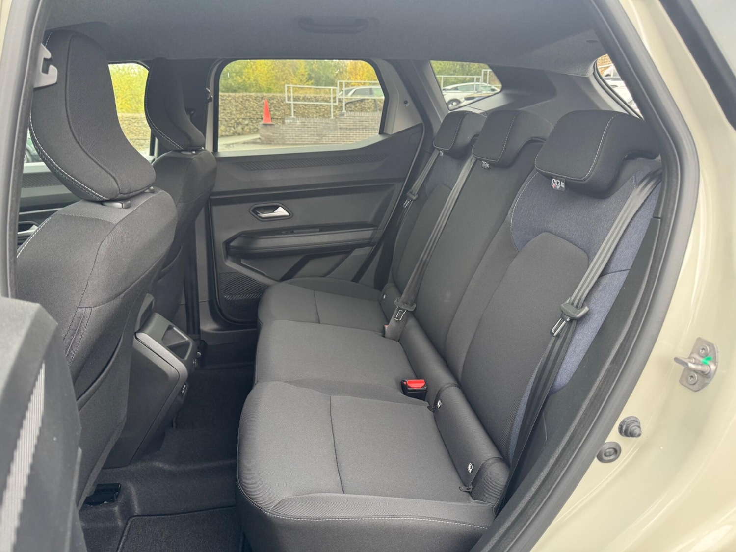 Used Dacia Duster 2025 for sale - 76839831: Photo 17