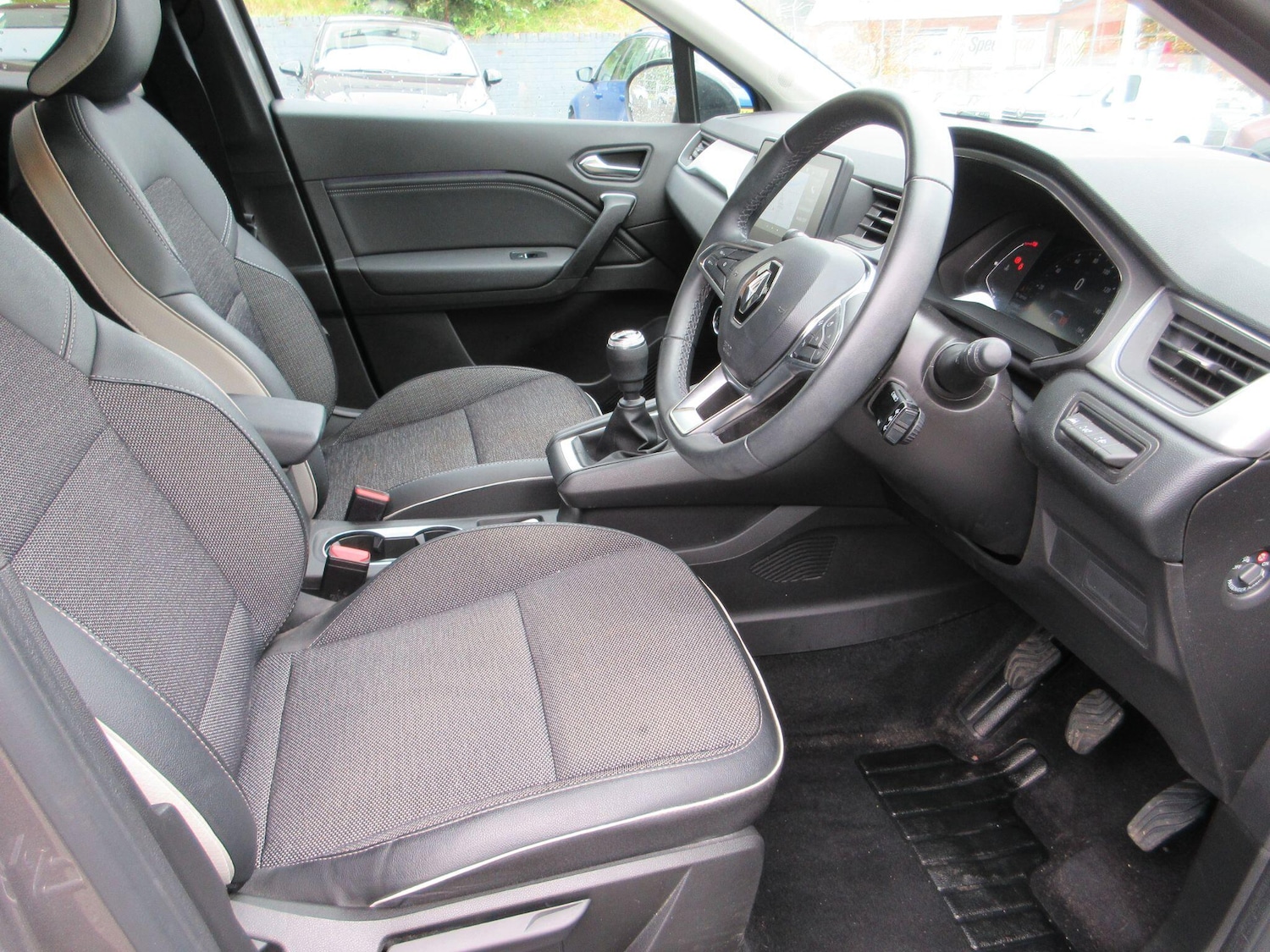 Used Renault Captur for sale - 76537939: Photo 11