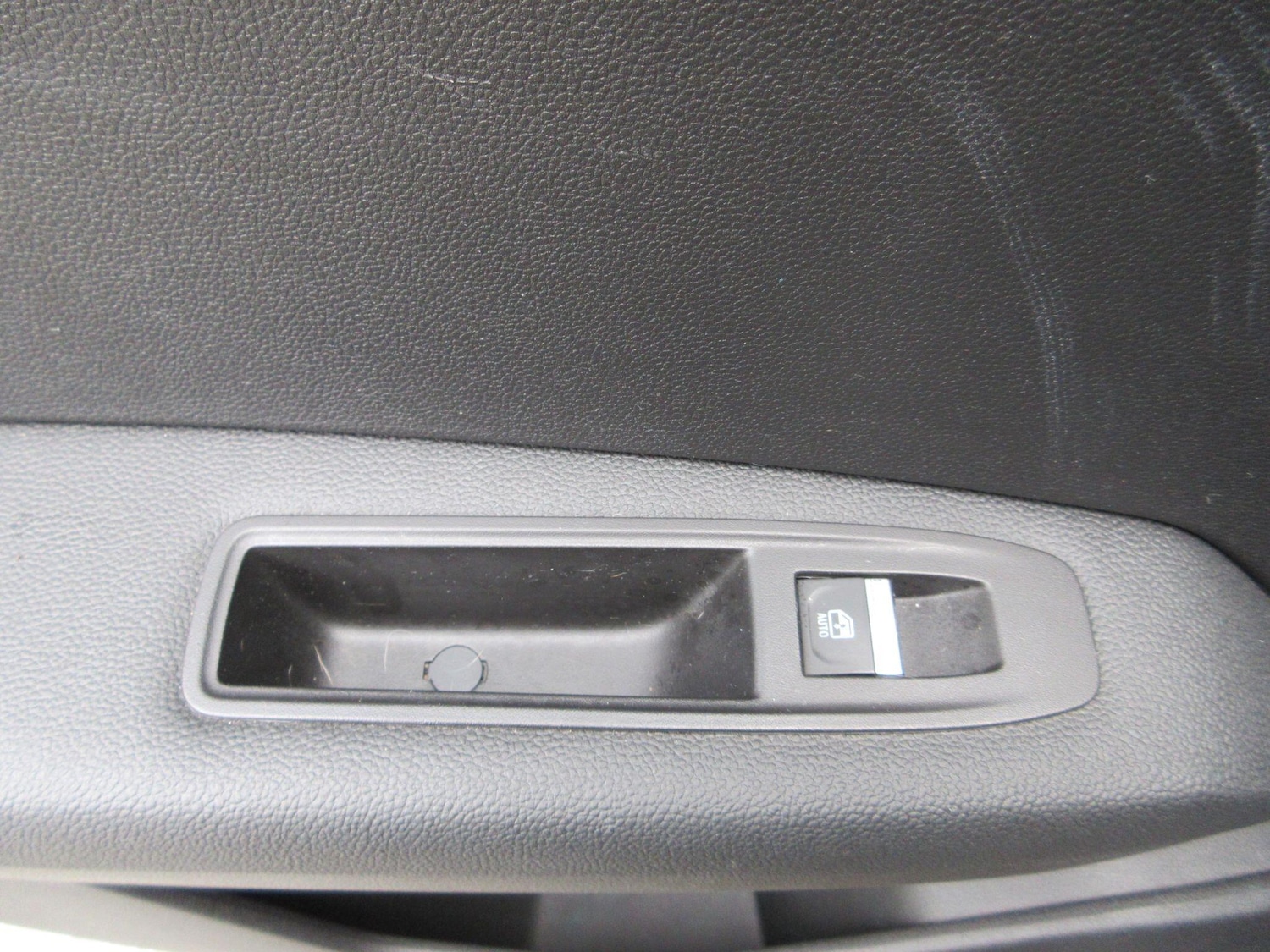 Used Renault Captur for sale - 76537939: Photo 22