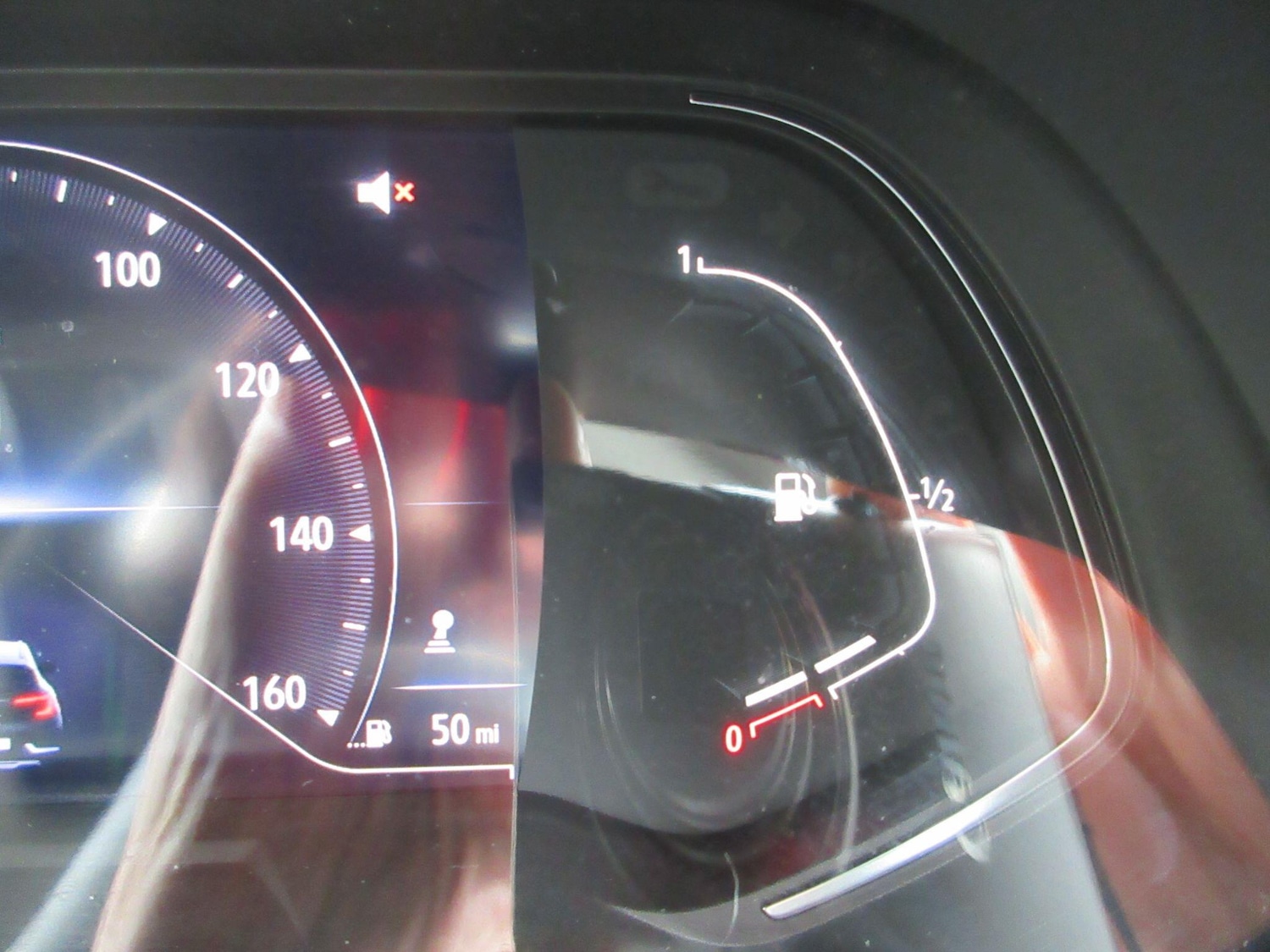 Used Renault Captur for sale - 76537939: Photo 25