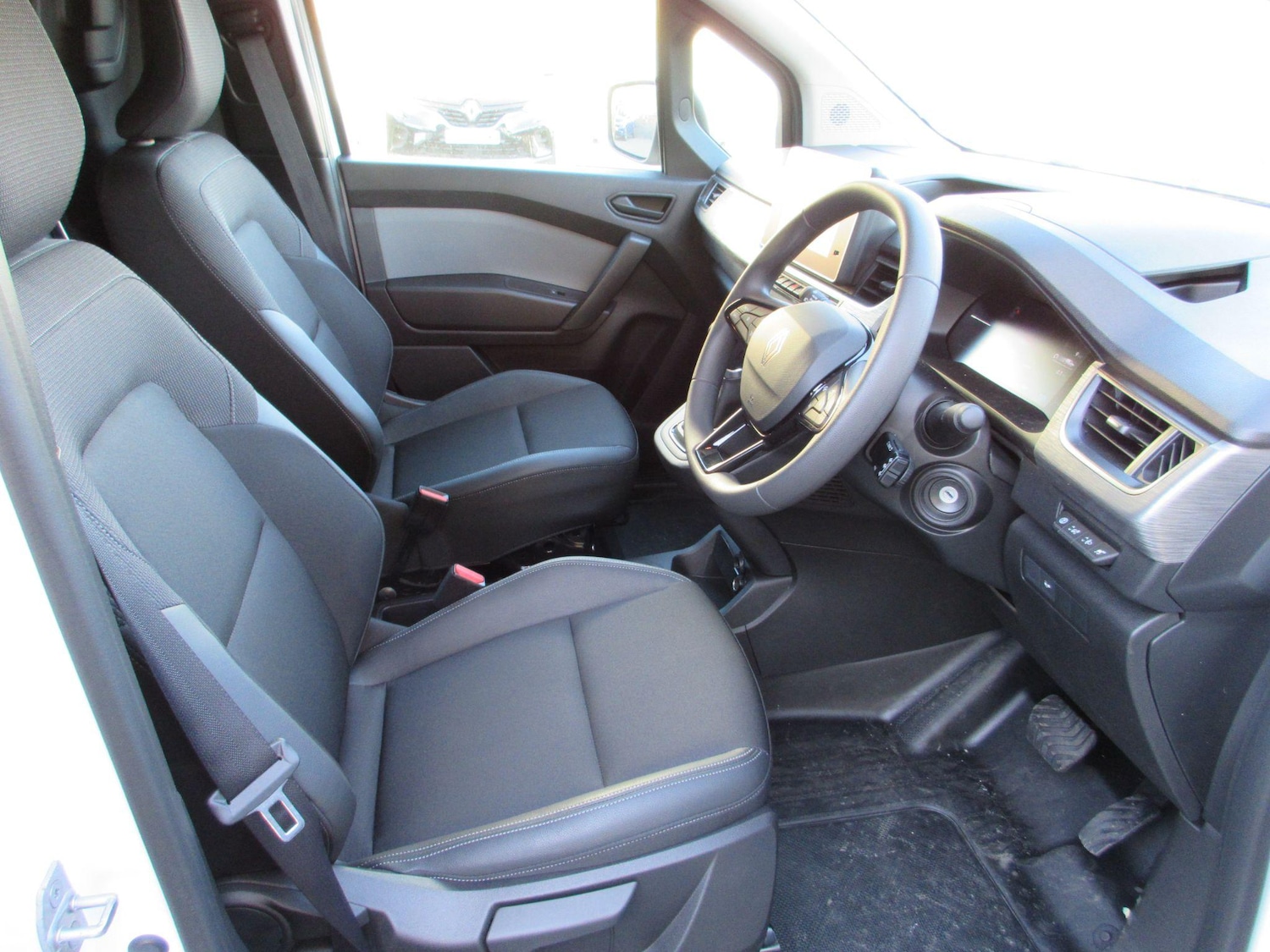 Used Renault Kangoo 2025 for sale - 77709924: Photo 11