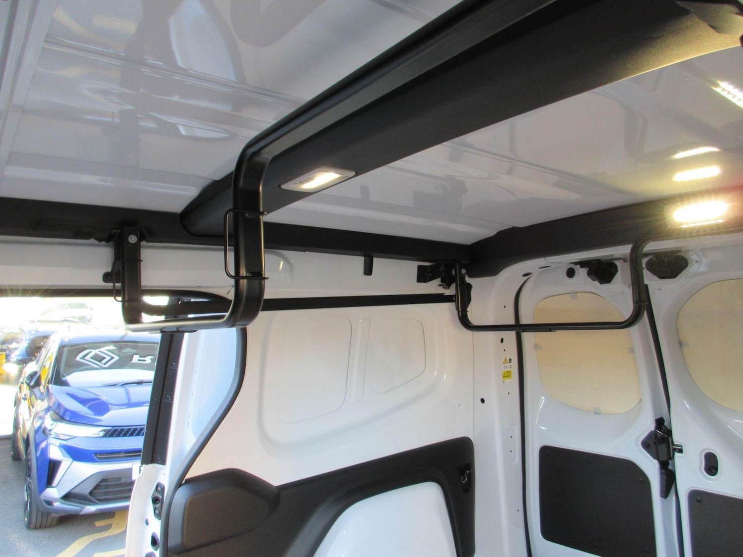 Used Renault Kangoo 2025 for sale - 77709924: Photo 47