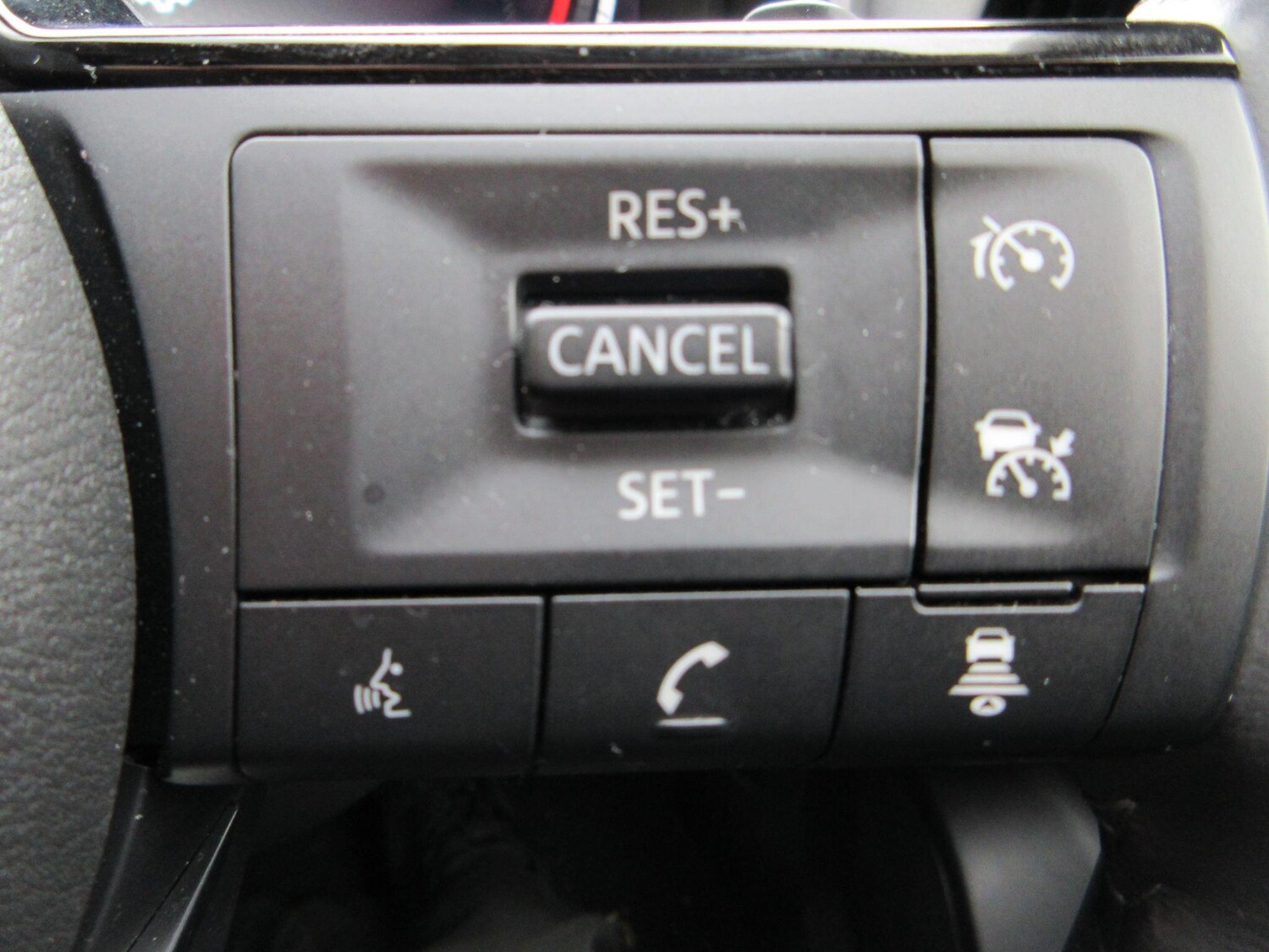 Used Nissan X-Trail for sale - 77723466: Photo 44