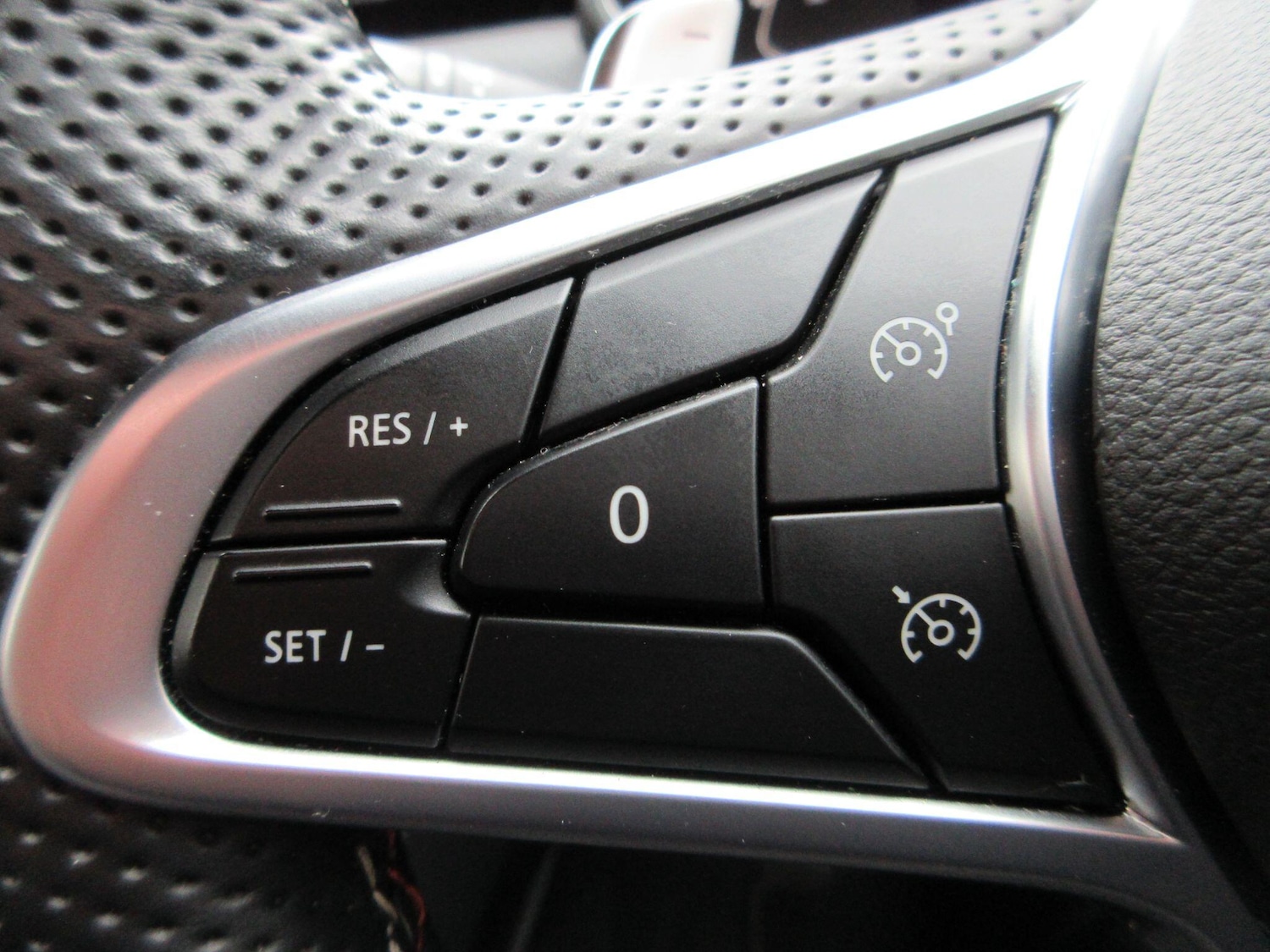 Used Renault Clio for sale - 77808817: Photo 36