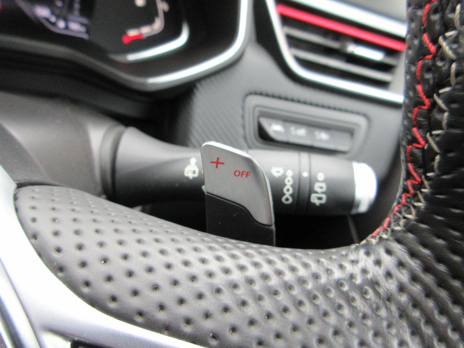 Used Renault Clio for sale - 77808817: Photo 37