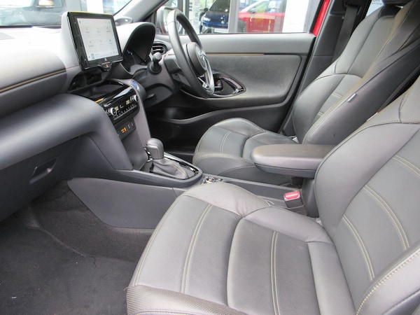 Used Toyota Yaris Cross 2022 for sale - 75339729: Photo 11