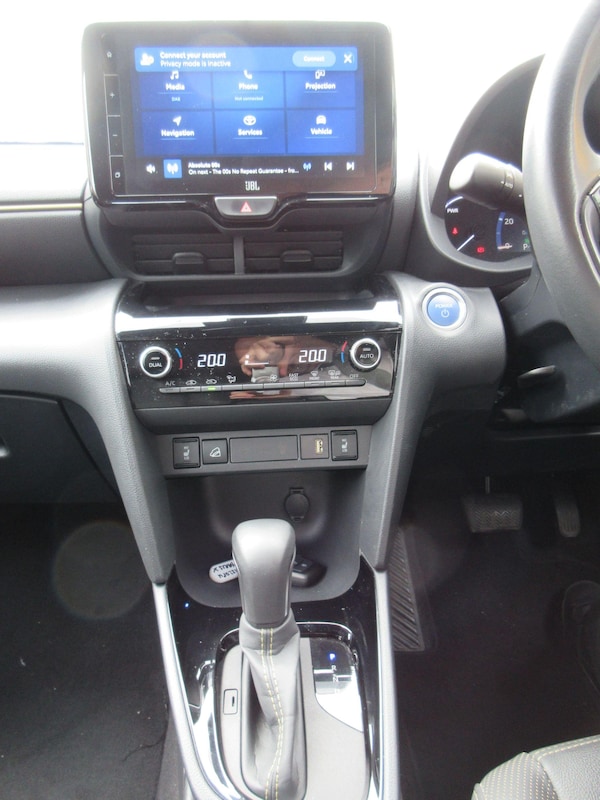 Used Toyota Yaris Cross 2022 for sale - 75339729: Photo 14