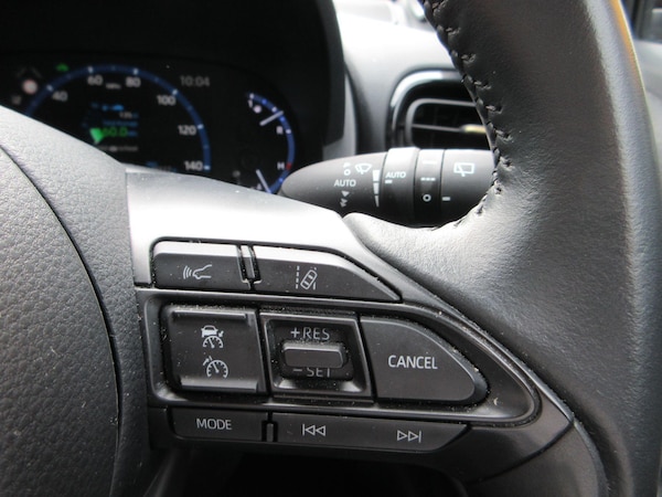 Used Toyota Yaris Cross 2022 for sale - 75339729: Photo 41