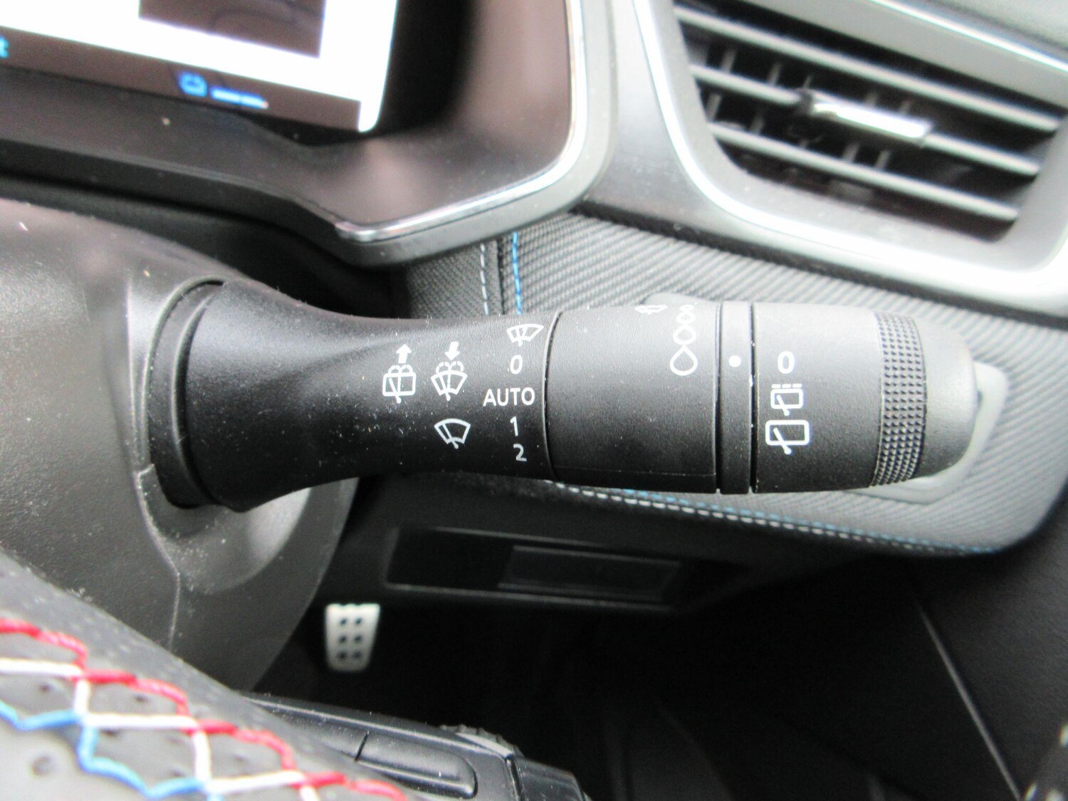 Used Renault Captur for sale - 77823643: Photo 43