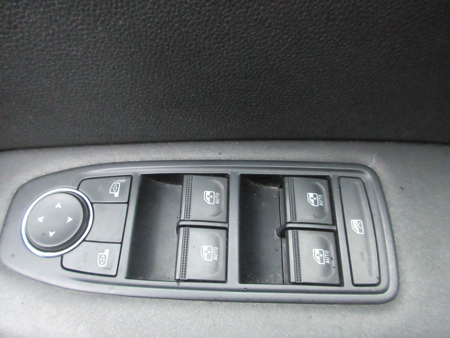 Used Renault Captur 2023 for sale - 77722986: Photo 33