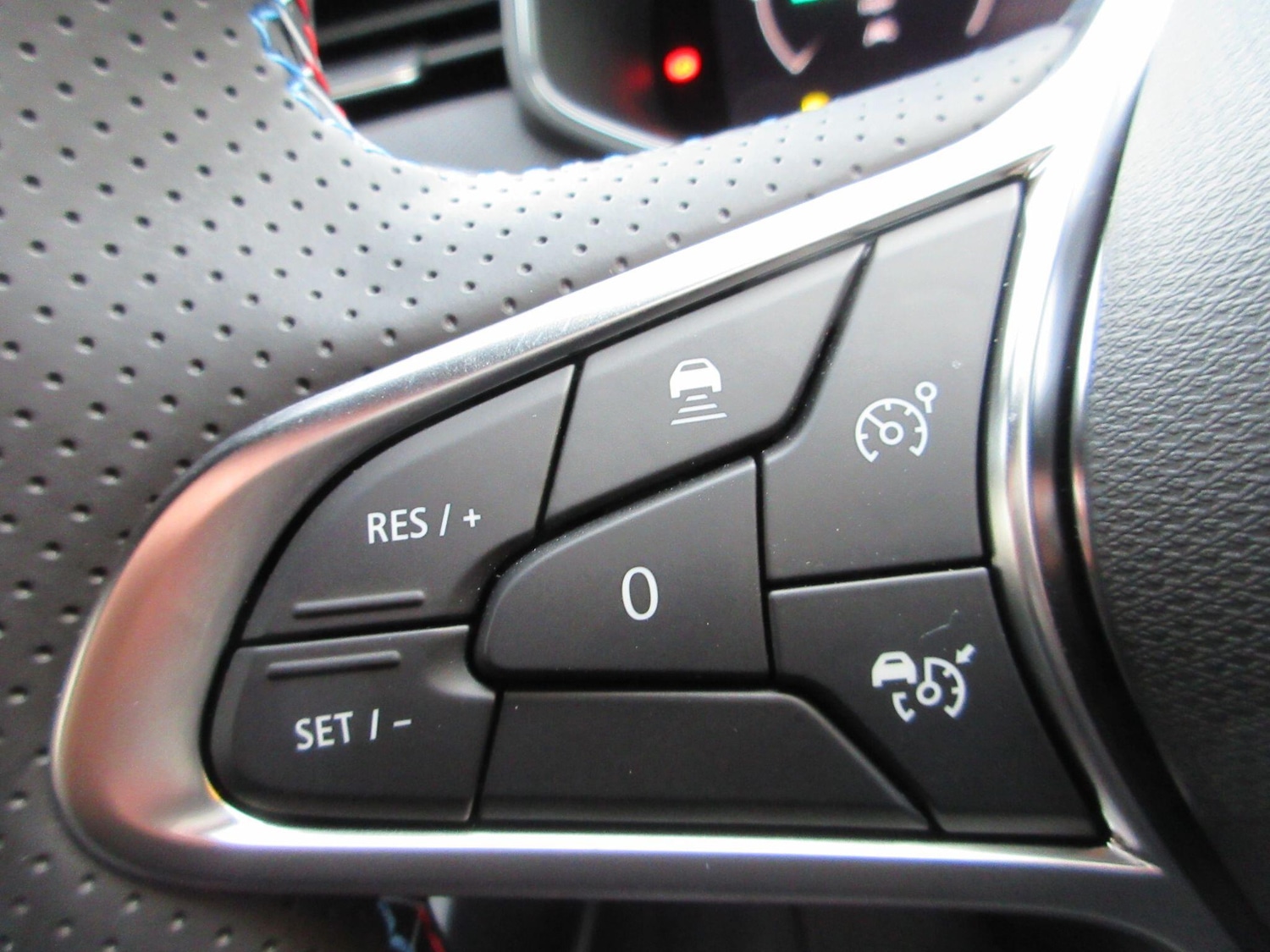 Used Renault Clio 2025 for sale - 77510791: Photo 41