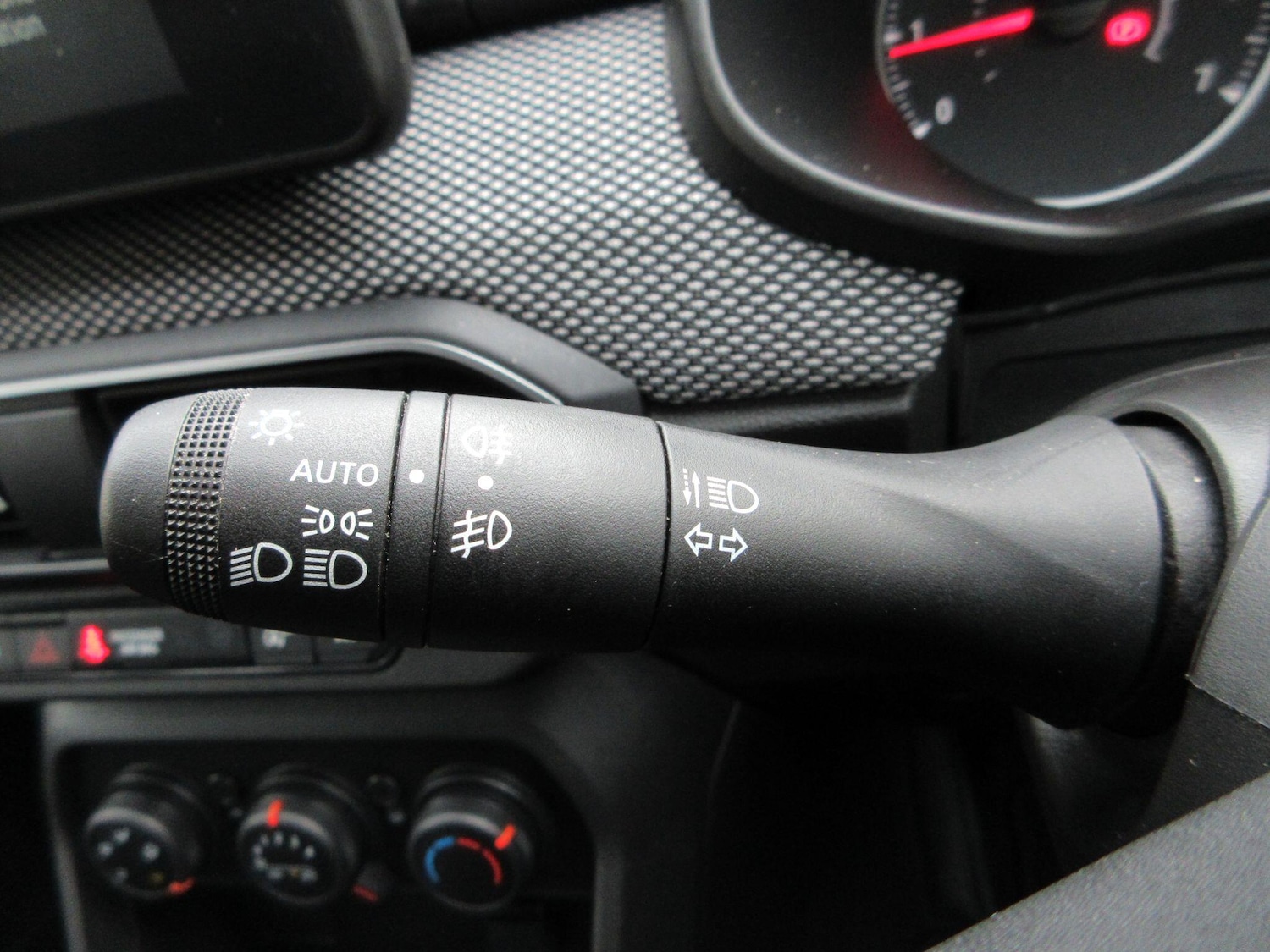 Used Dacia Sandero 2024 for sale - 77331264: Photo 34