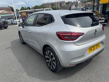 Used Renault Clio 2020 for sale - 79132985: Photo