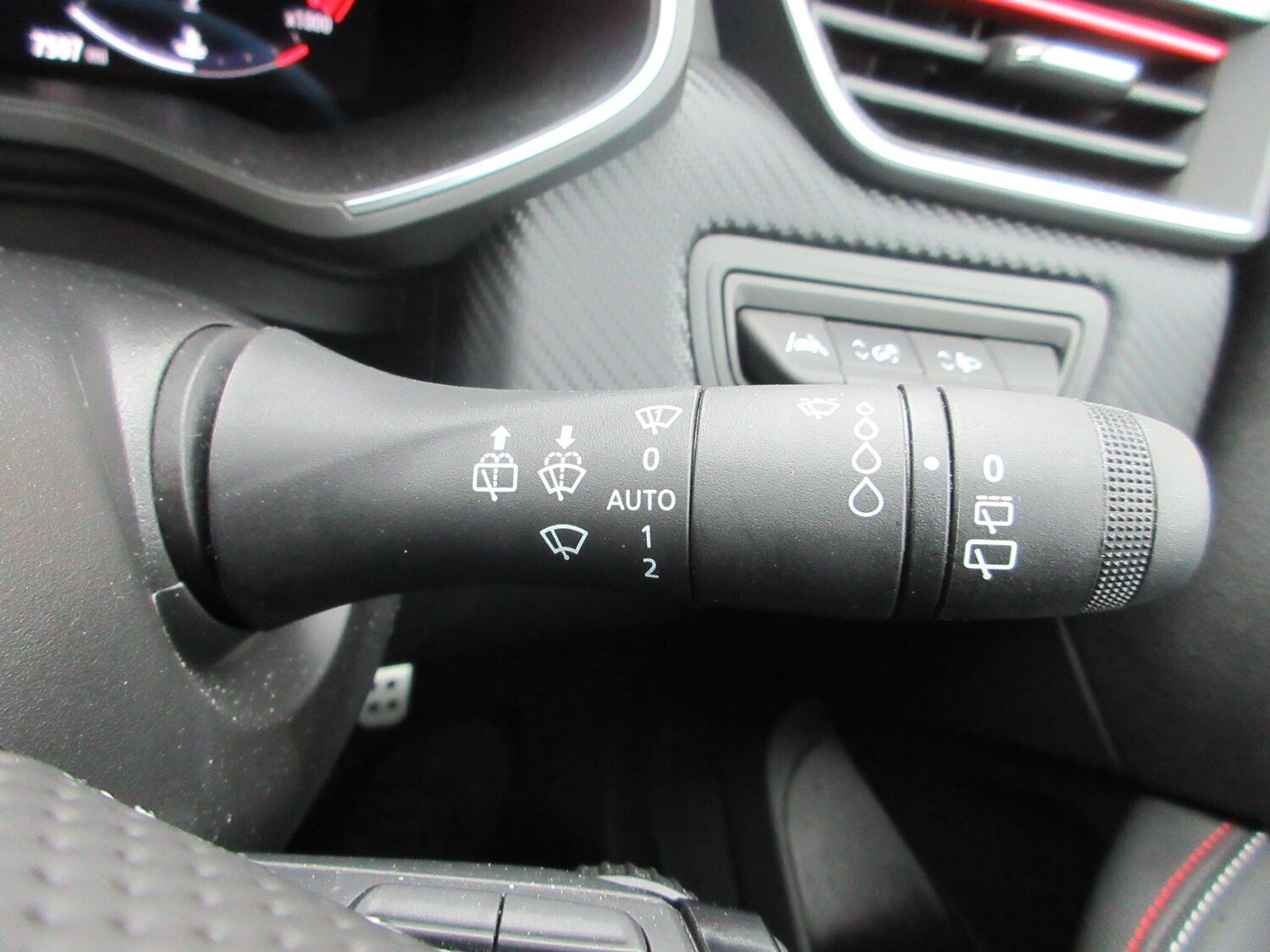 Used Renault Clio 2023 for sale - 76189739: Photo 37