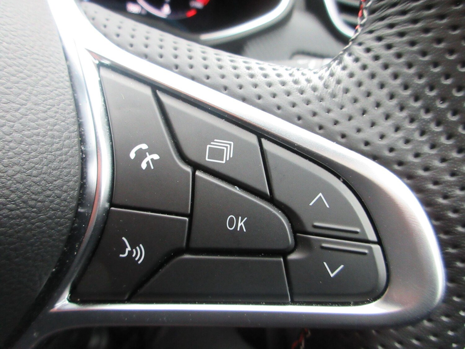 Used Renault Clio 2023 for sale - 76189739: Photo 39