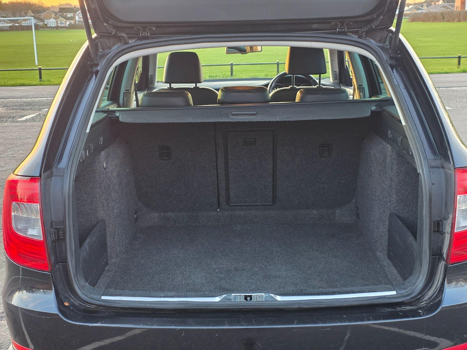 Used Skoda Superb 2014 for sale - 76966928: Photo 36