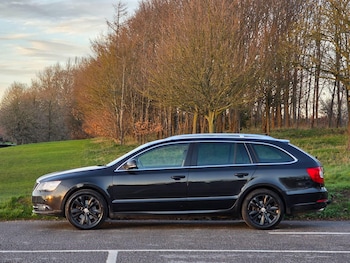 Used Skoda Superb 2014 for sale - 76966928: Photo