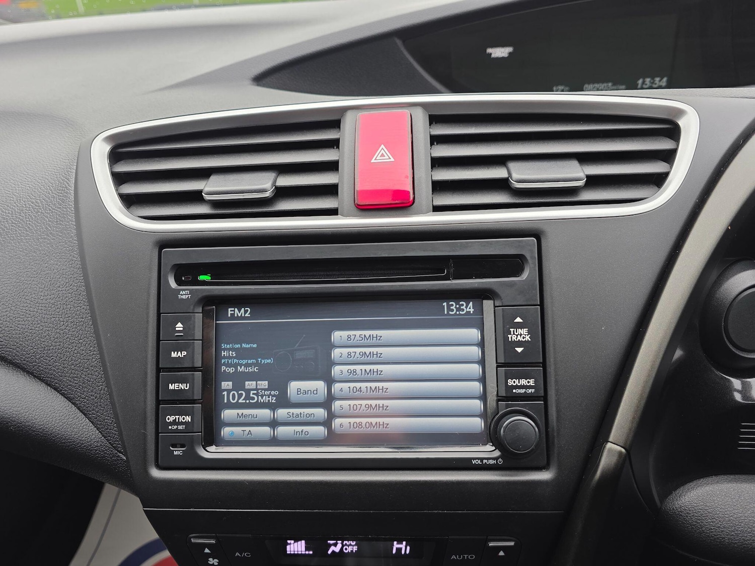 Used Honda Civic 2014 for sale - 76539739: Photo 26