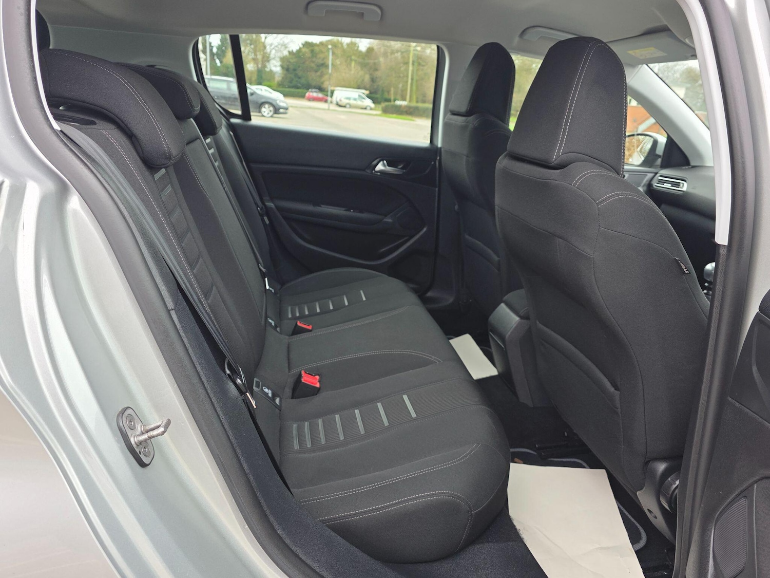 Used Peugeot 308 2014 for sale - 77855863: Photo 15