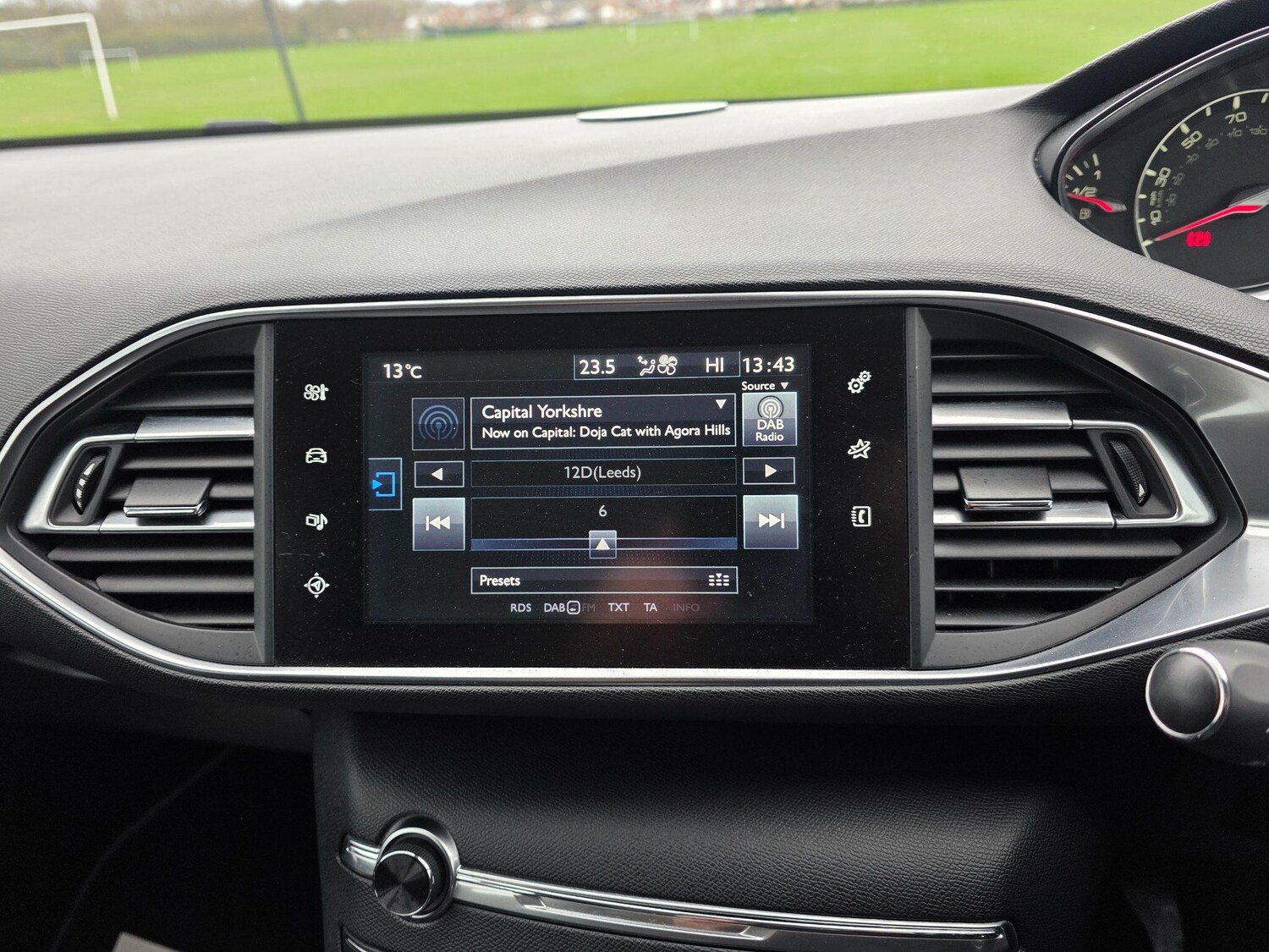 Used Peugeot 308 2014 for sale - 77855863: Photo 26