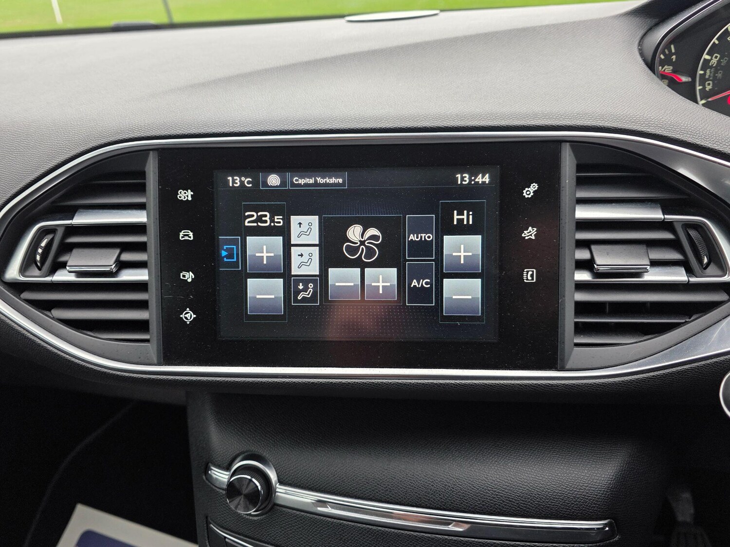 Used Peugeot 308 2014 for sale - 77855863: Photo 31