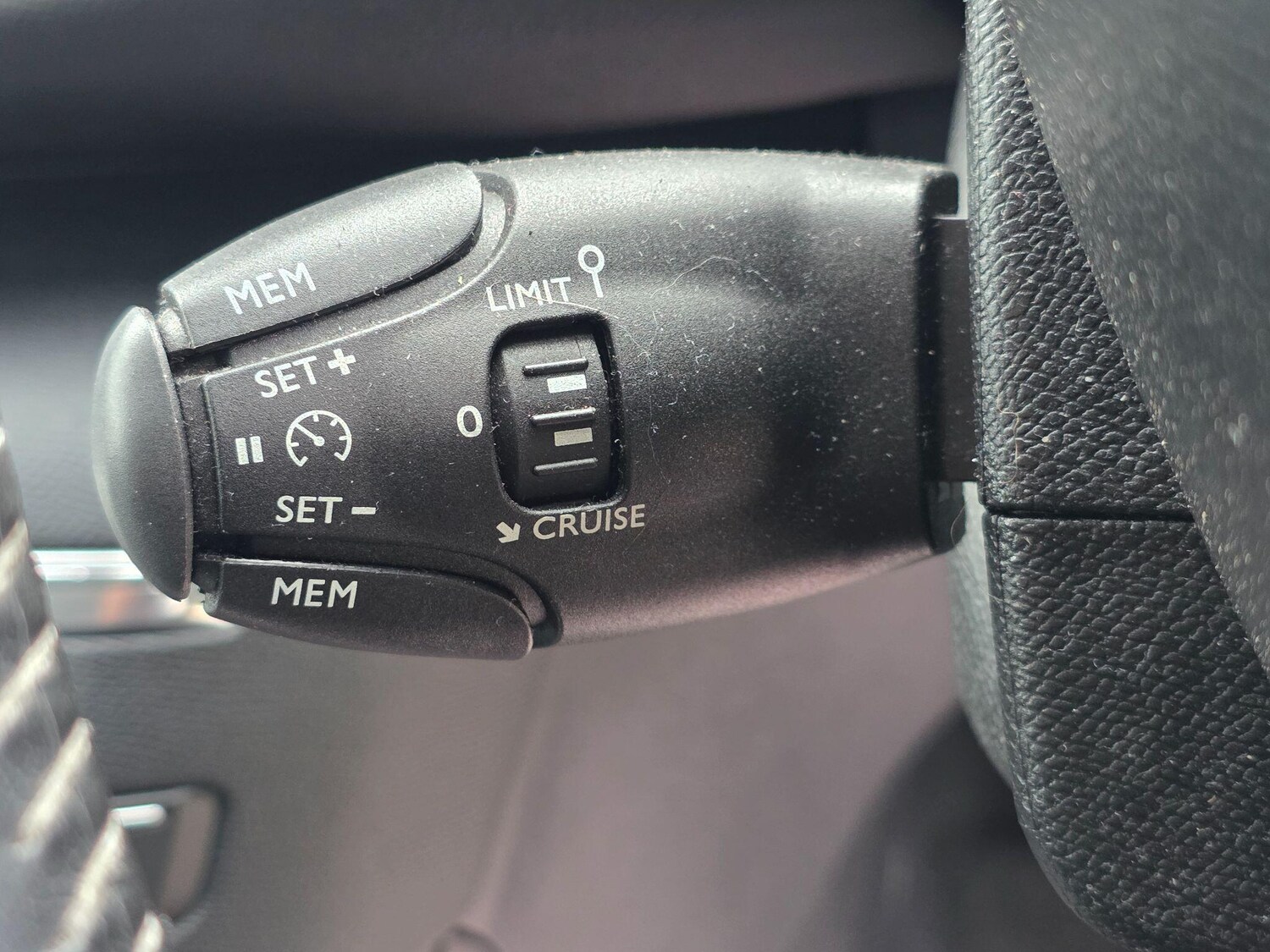 Used Peugeot 308 2014 for sale - 77855863: Photo 37