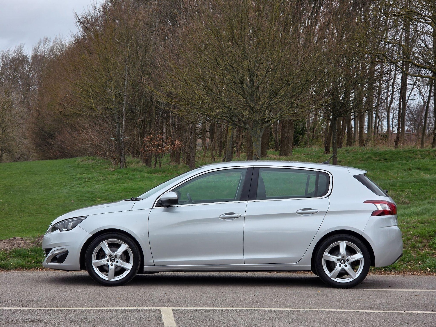 Used Peugeot 308 2014 for sale - 77855863: Photo 4