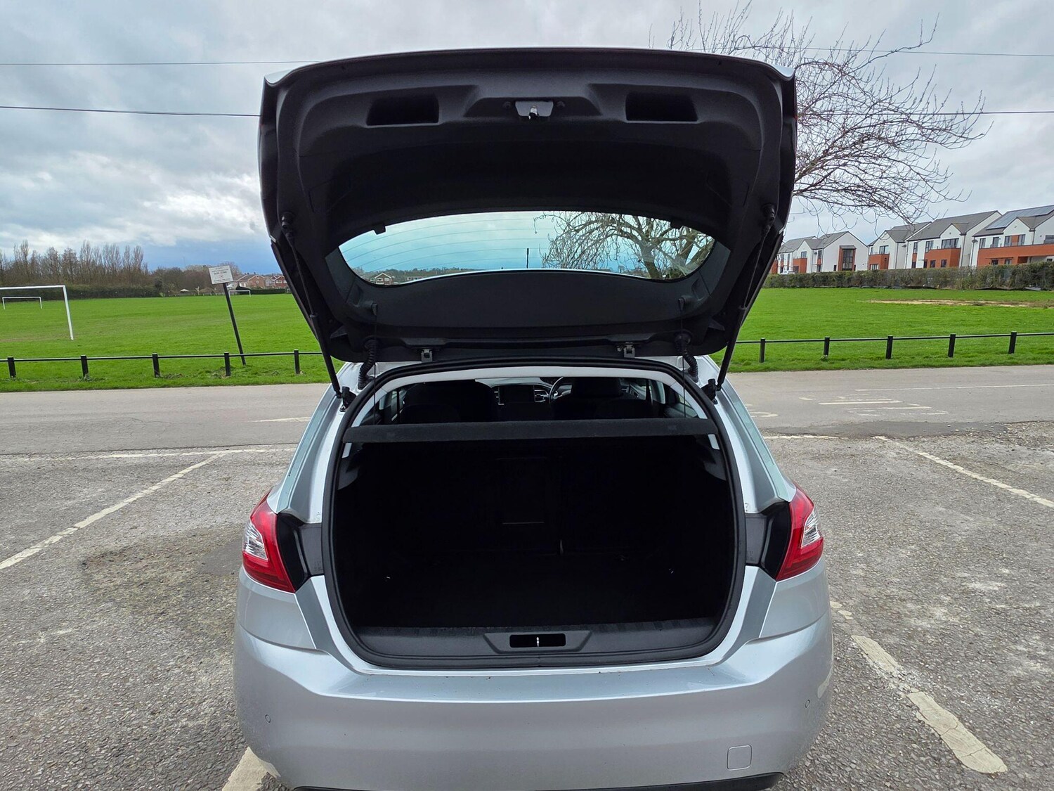 Used Peugeot 308 2014 for sale - 77855863: Photo 41