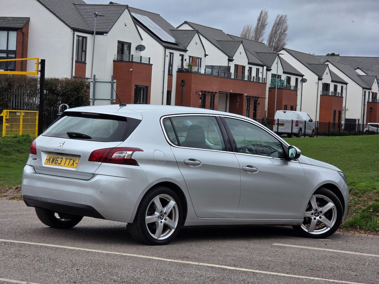 Used Peugeot 308 2014 for sale - 77855863: Photo 7