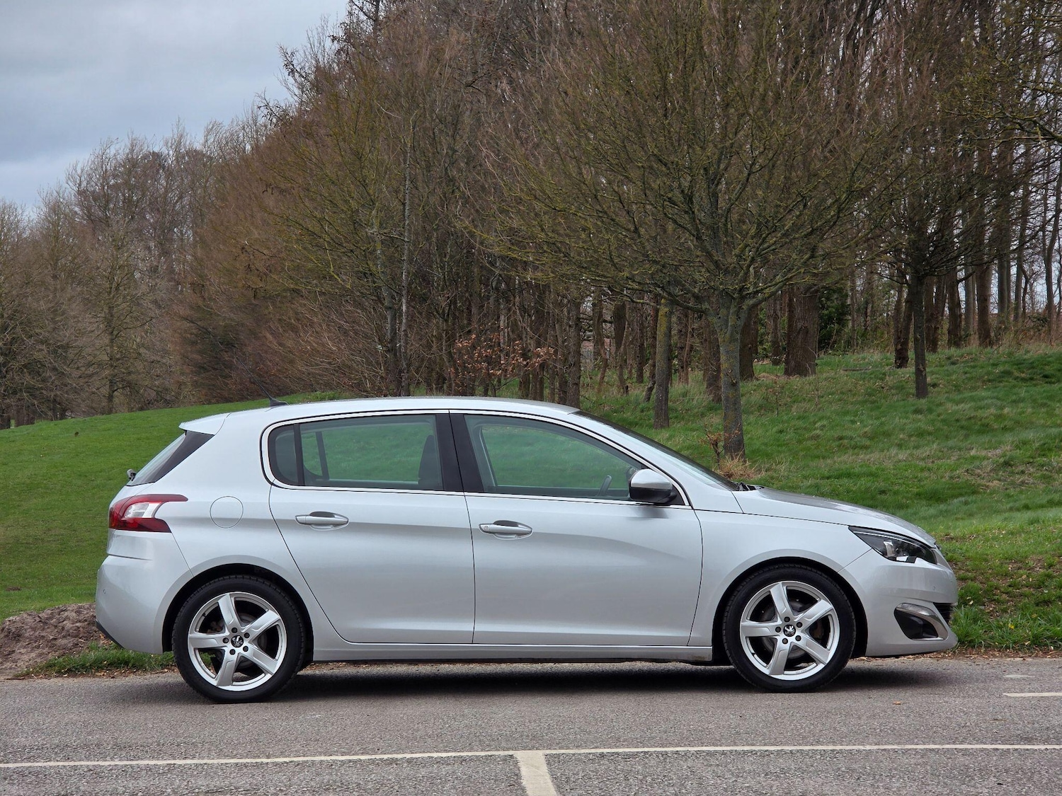 Used Peugeot 308 2014 for sale - 77855863: Photo 8