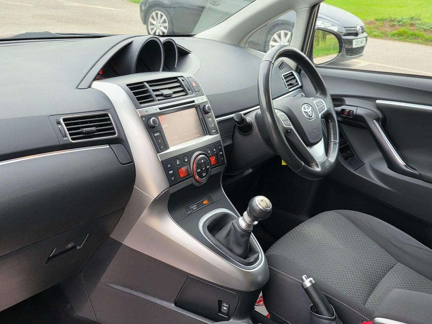 Used Toyota Verso 2013 for sale - 76241544: Photo 11