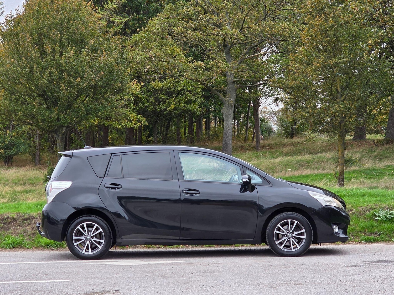 Used Toyota Verso 2013 for sale - 76241544: Photo 8