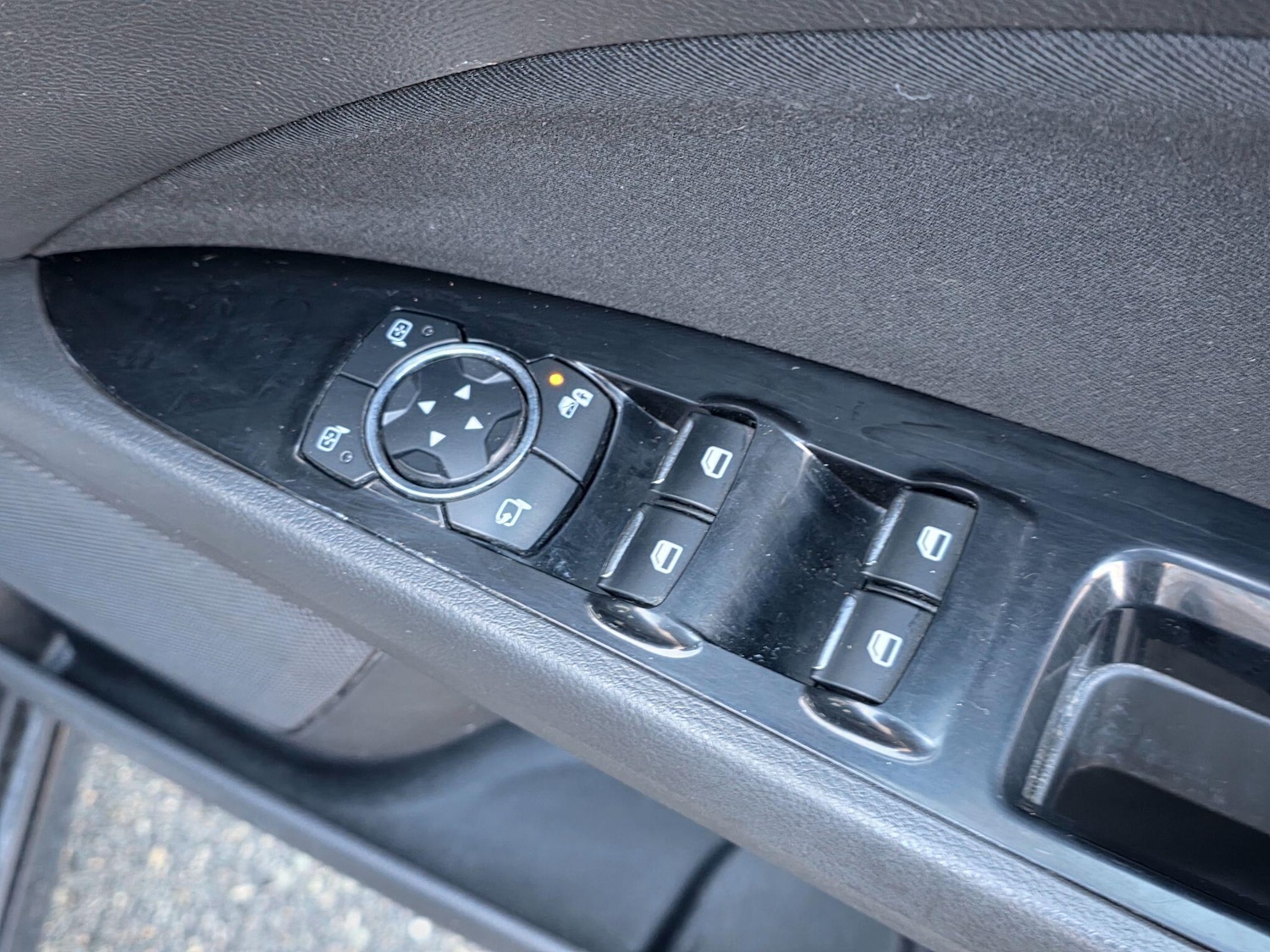 Used Ford Mondeo 2015 for sale - 76788413: Photo 22