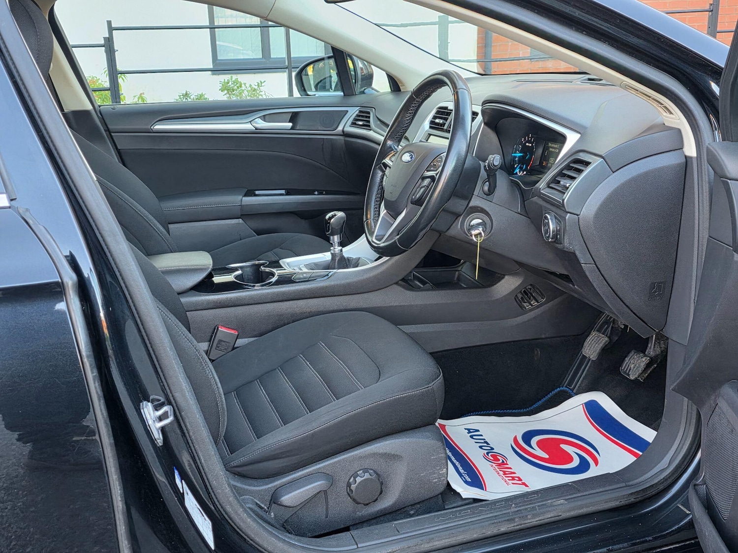 Used Ford Mondeo 2015 for sale - 76788413: Photo 23