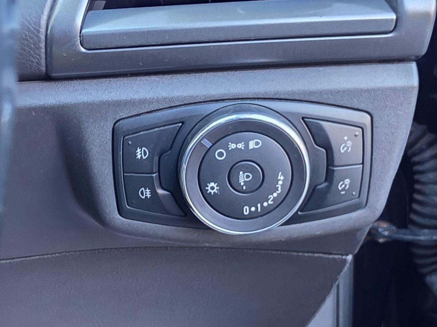 Used Ford Mondeo 2015 for sale - 76788413: Photo 37