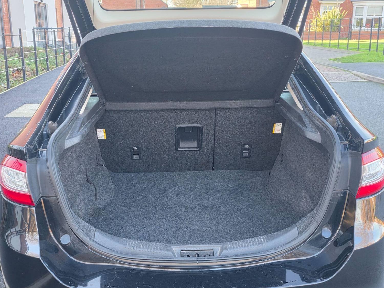 Used Ford Mondeo 2015 for sale - 76788413: Photo 40