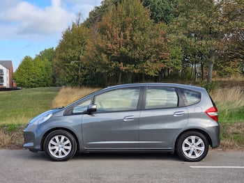 Used Honda Jazz 2013 for sale - 79882342: Photo