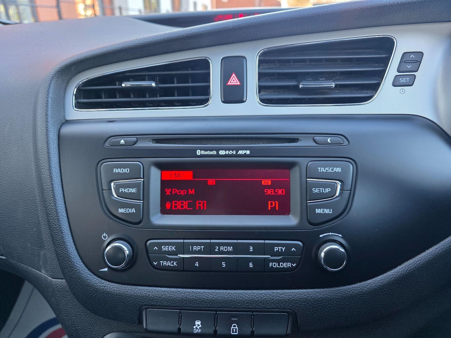 Used Kia Ceed 2014 for sale - 76704543: Photo 25