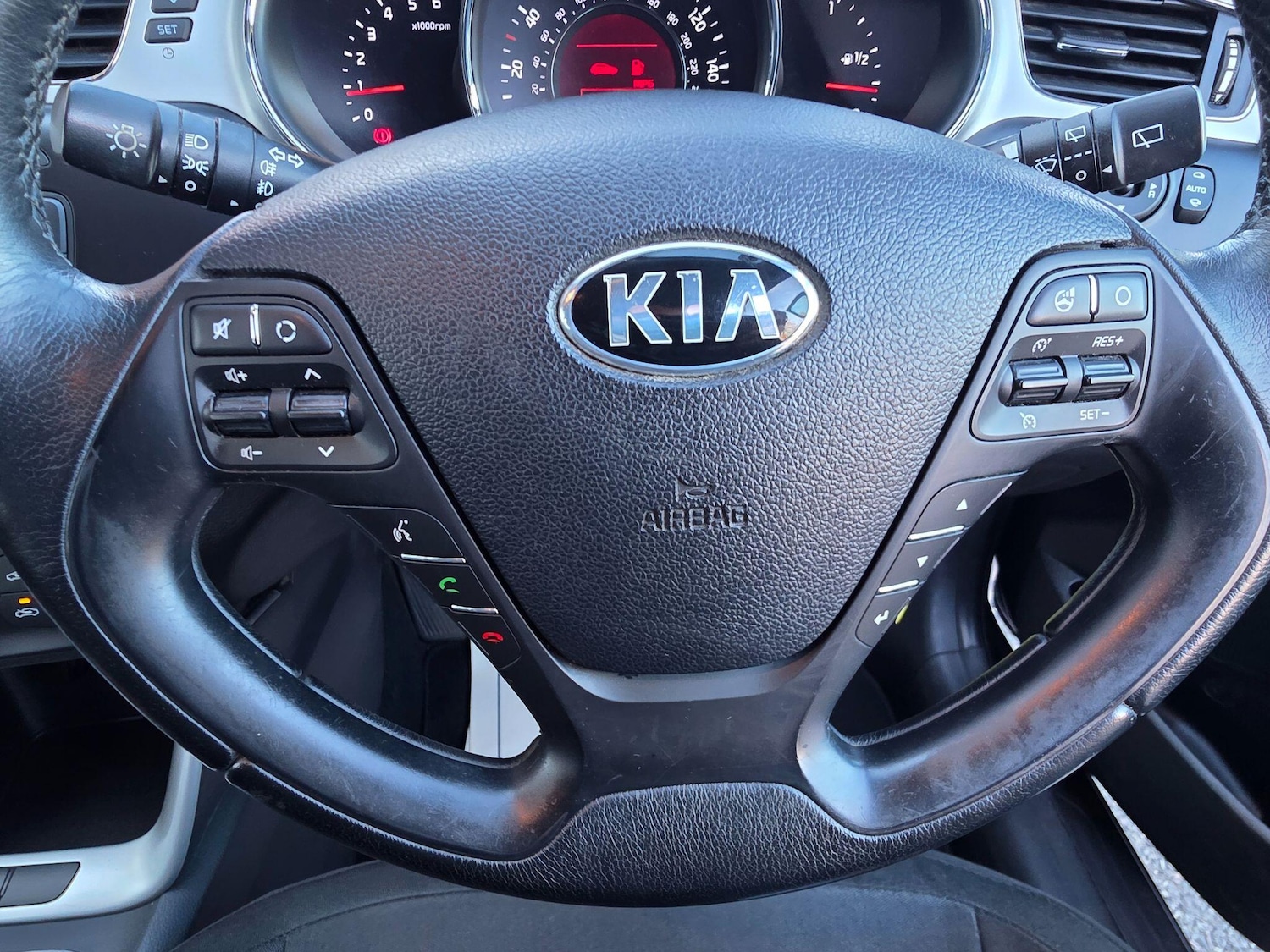 Used Kia Ceed 2014 for sale - 76704543: Photo 30