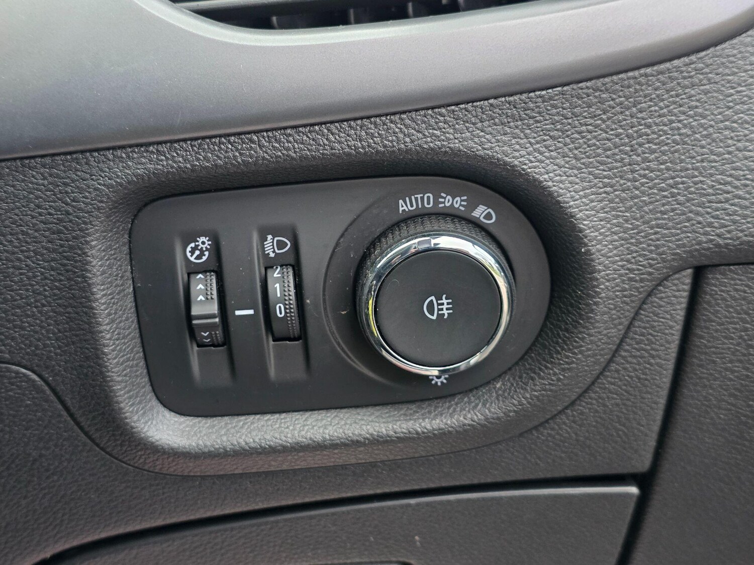 Used Vauxhall Astra 2017 for sale - 77405582: Photo 35