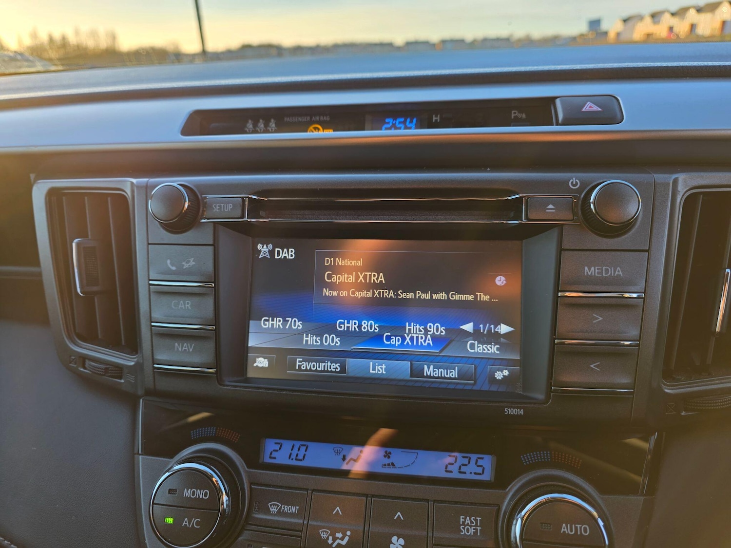 Used Toyota RAV4 2015 for sale - 76928175: Photo 26